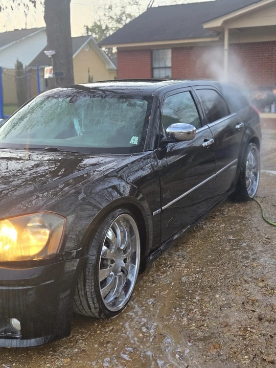 2006 Dodge Magnum SRT8 2nd Gen - Image 2 of 11