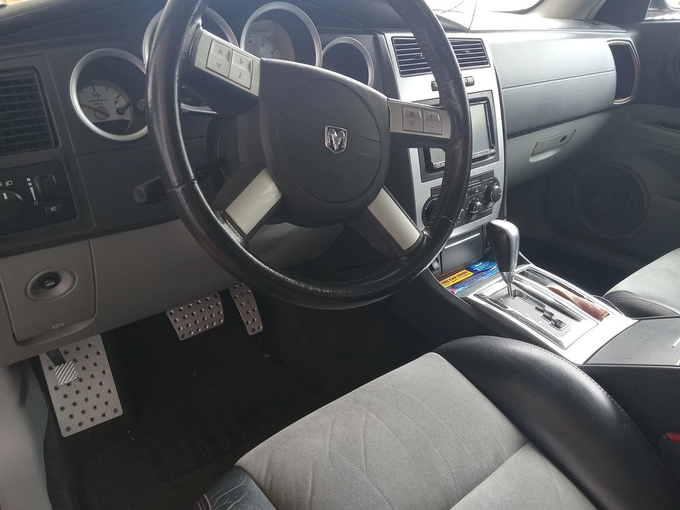 2006 Dodge Magnum SRT8 2nd Gen - Image 10 of 10