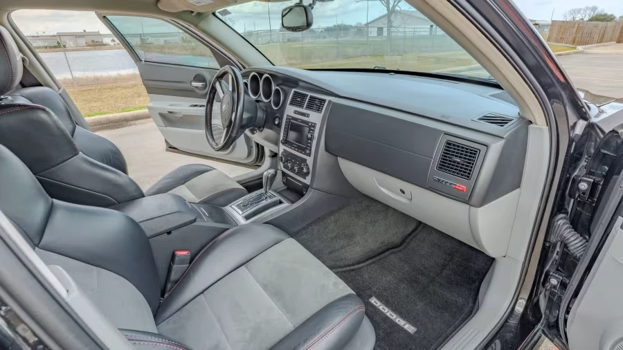 2006 Dodge Magnum SRT8 2nd Gen - Image 6 of 11