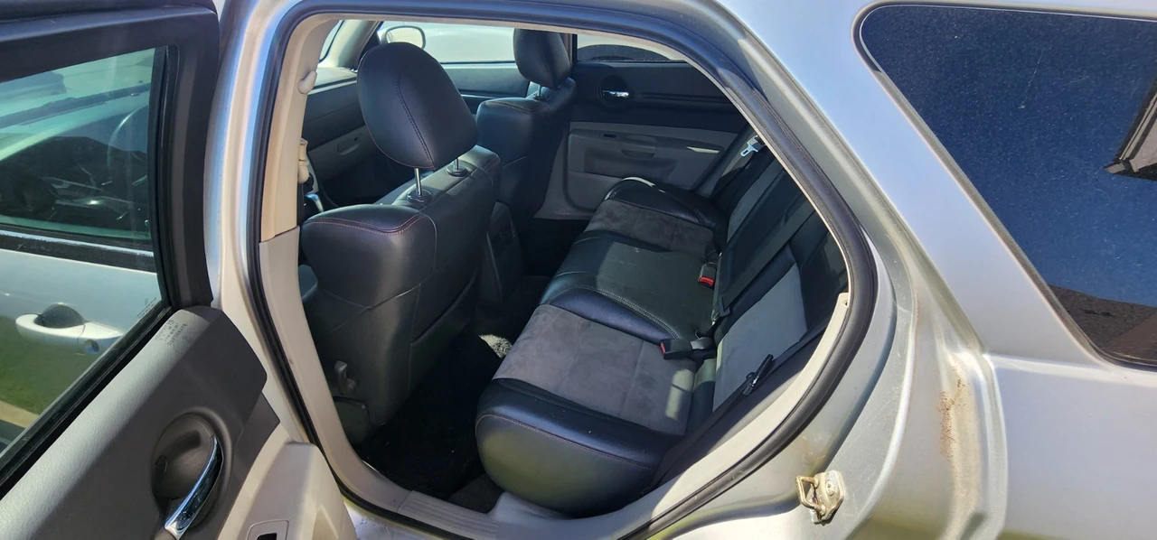 2006 Dodge Magnum SRT8 2nd Gen - Image 11 of 19