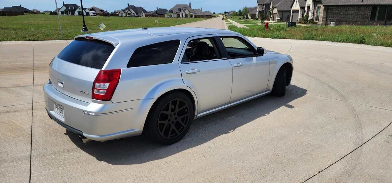 2006 Dodge Magnum SRT8 2nd Gen - Image 16 of 19