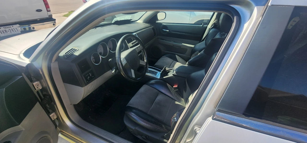 2006 Dodge Magnum SRT8 2nd Gen - Image 15 of 19