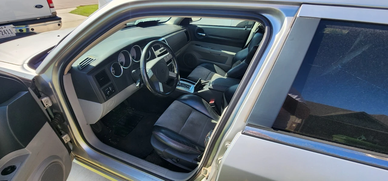 2006 Dodge Magnum SRT8 2nd Gen - Image 12 of 19