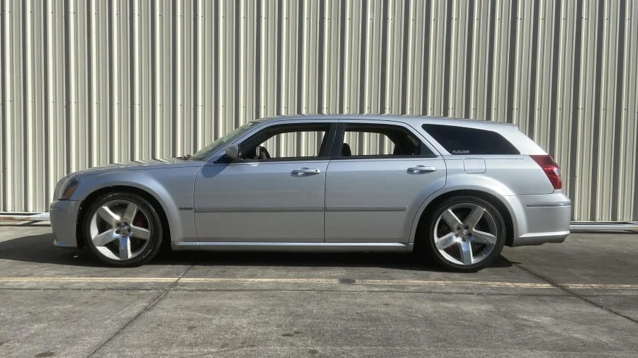 2006 Dodge Magnum SRT8 2nd Gen - Image 2 of 11