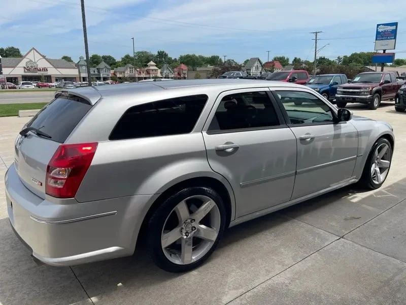 2006 Dodge Magnum SRT8 2nd Gen - Image 9 of 31