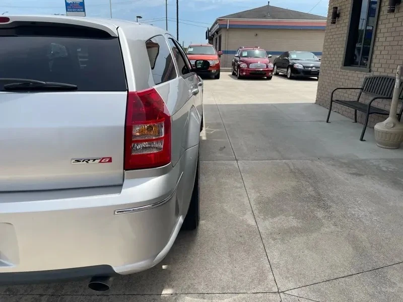 2006 Dodge Magnum SRT8 2nd Gen - Image 11 of 31