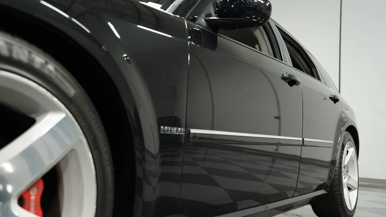 2006 Dodge Magnum SRT8 2nd Gen - Image 19 of 31