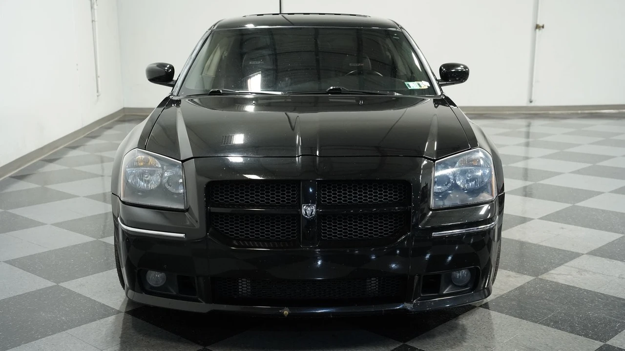 2006 Dodge Magnum SRT8 2nd Gen - Image 16 of 31