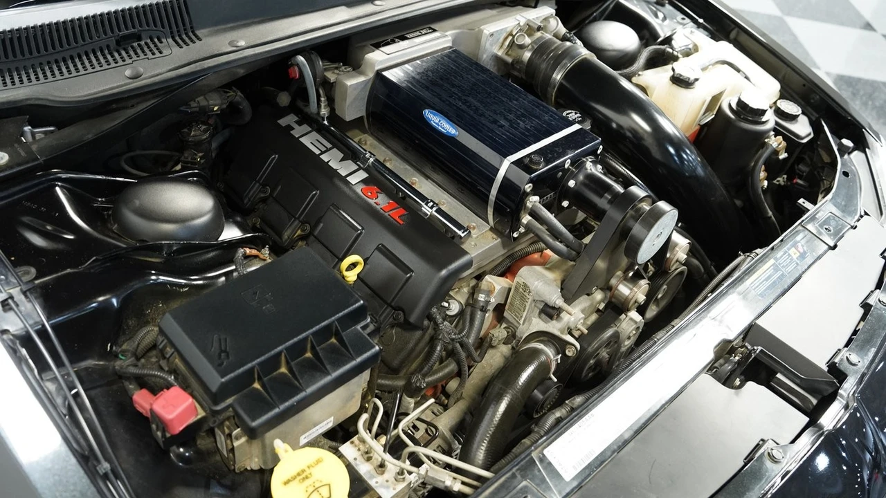 2006 Dodge Magnum SRT8 2nd Gen - Image 27 of 31