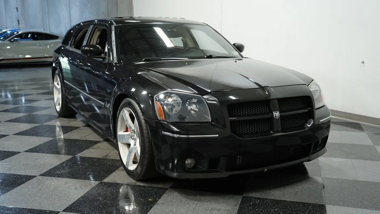 2006 Dodge Magnum SRT8 2nd Gen - Image 15 of 21