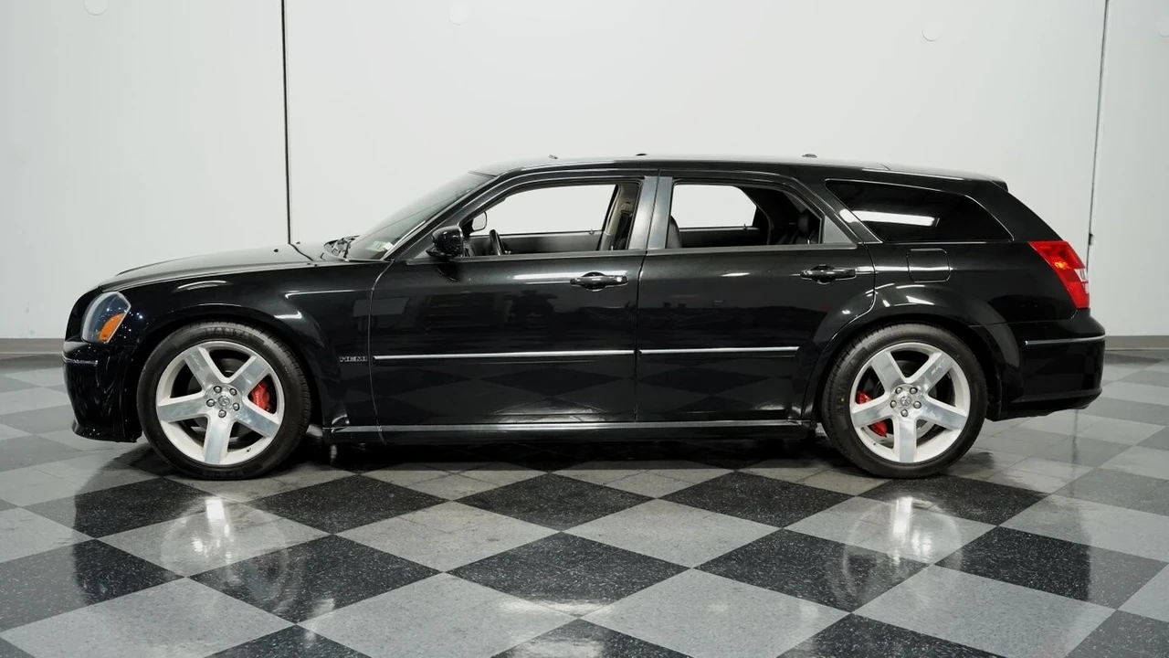2006 Dodge Magnum SRT8 2nd Gen - Image 3 of 21