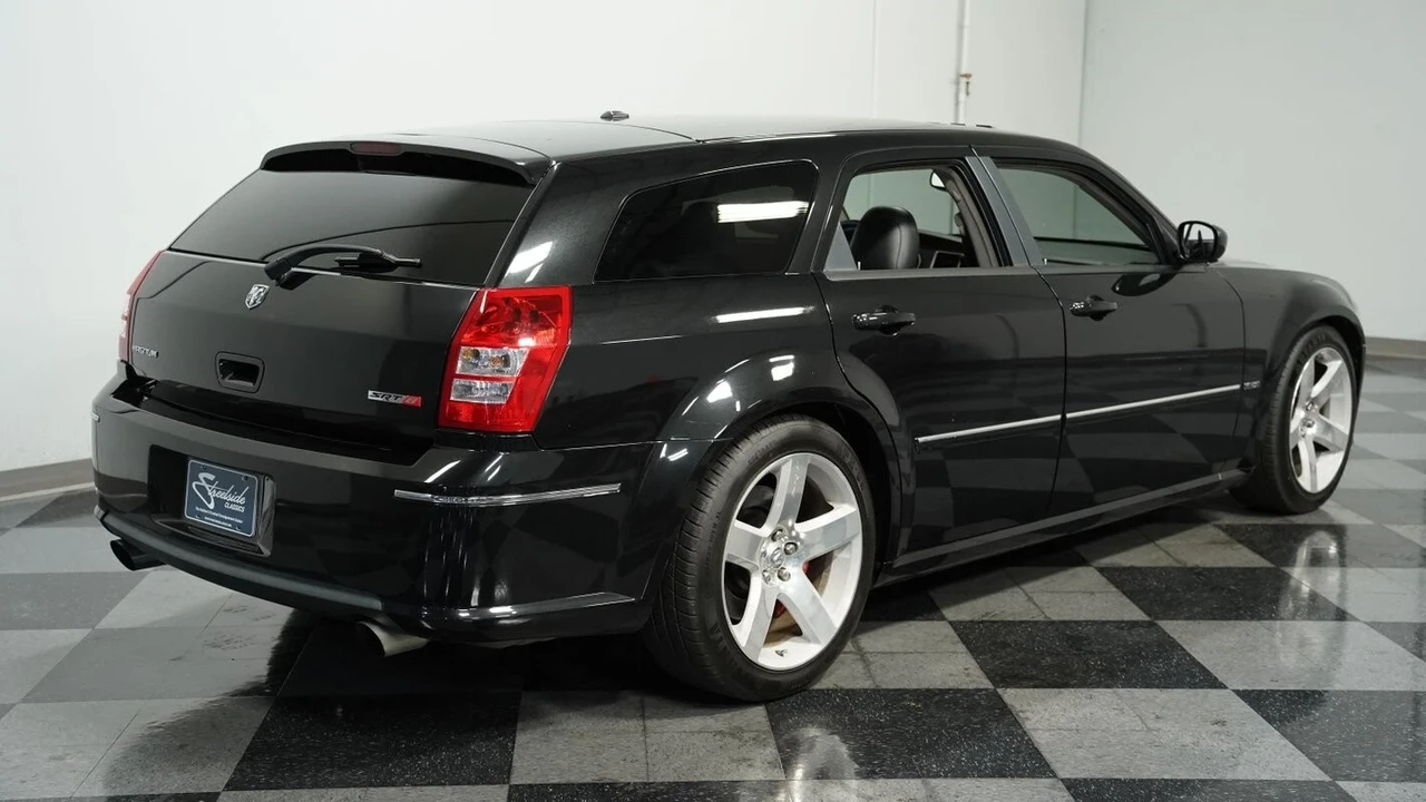 2006 Dodge Magnum SRT8 2nd Gen - Image 12 of 21