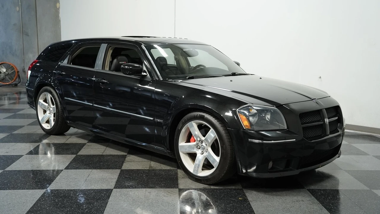 2006 Dodge Magnum SRT8 2nd Gen - Image 14 of 31