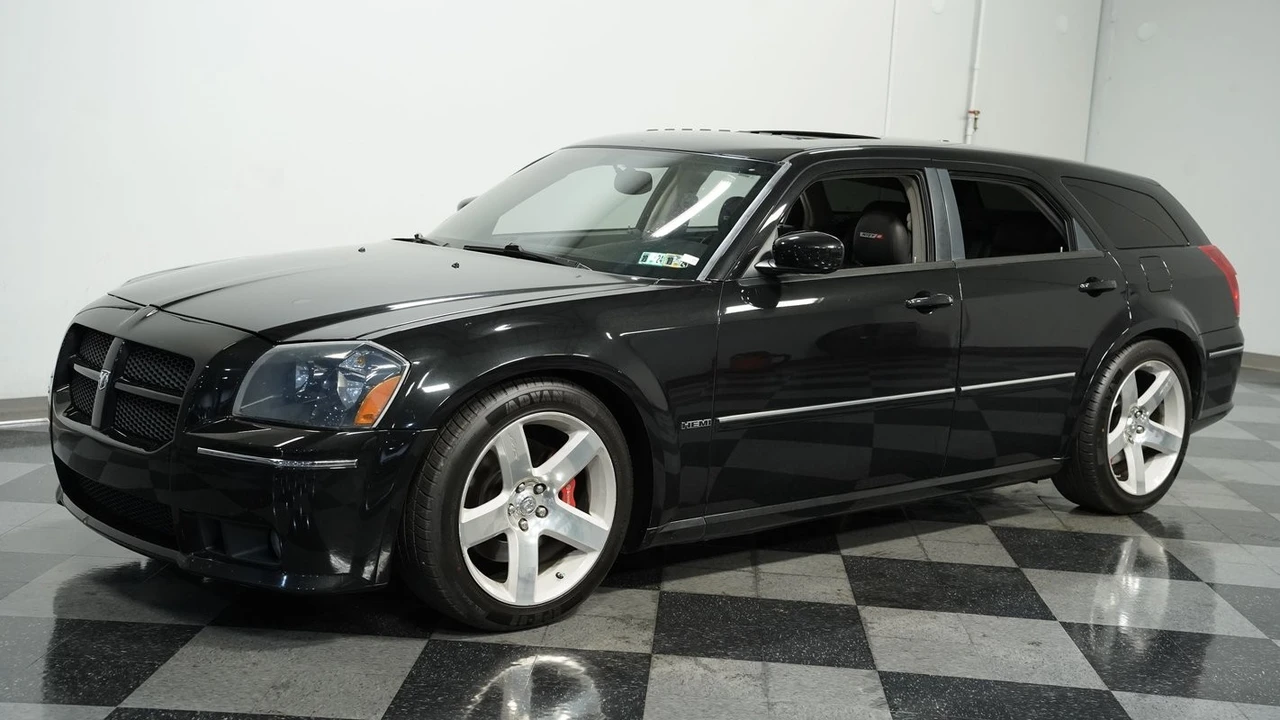 2006 Dodge Magnum SRT8 2nd Gen - Image 6 of 12