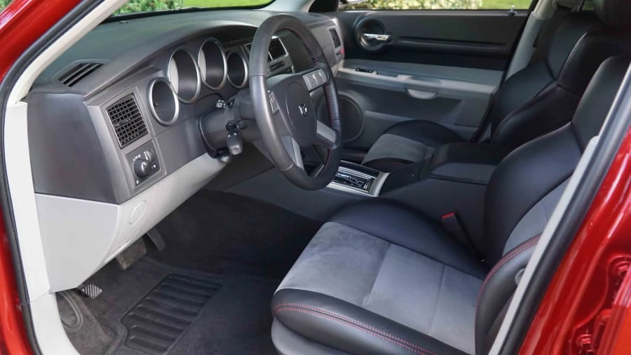 2006 Dodge Magnum SRT8 2nd Gen - Image 6 of 16