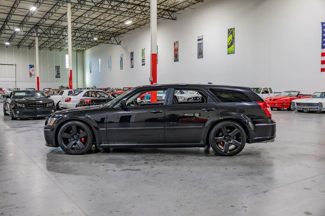 2006 Dodge Magnum SRT8 2nd Gen - Image 3 of 31