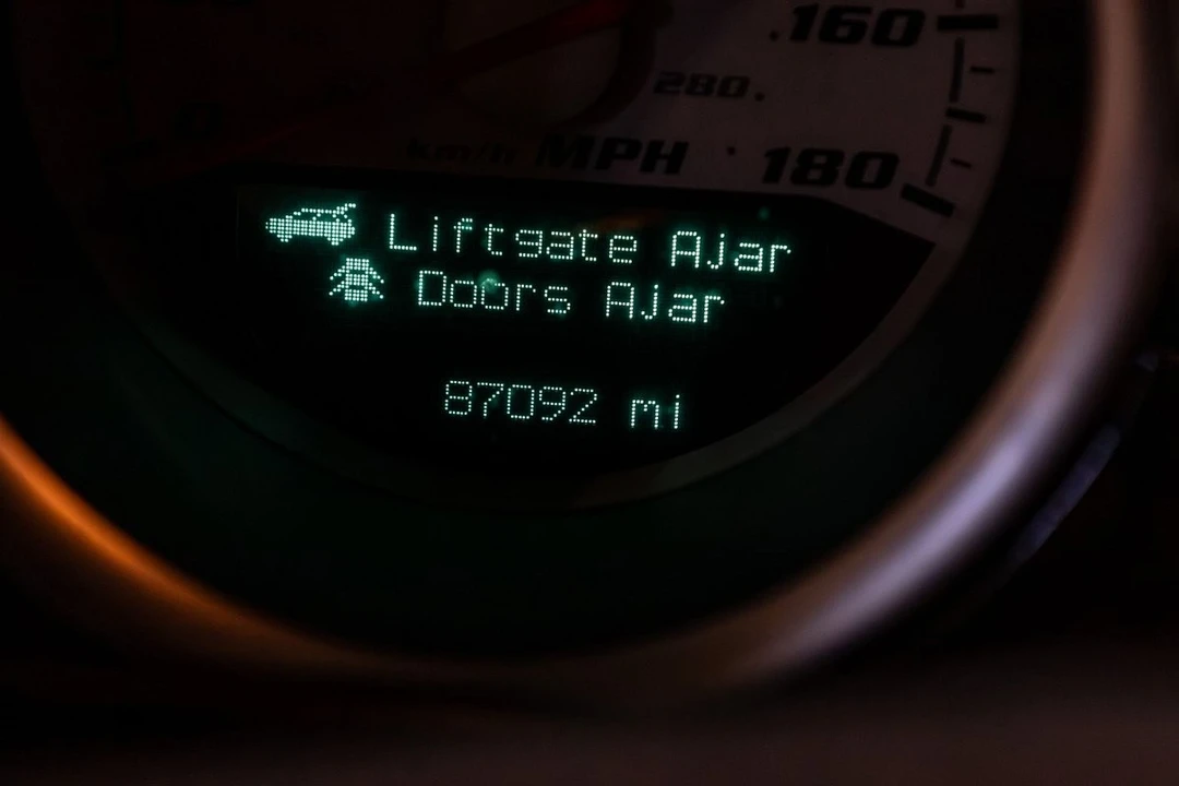 2006 Dodge Magnum SRT8 2nd Gen - Image 12 of 31