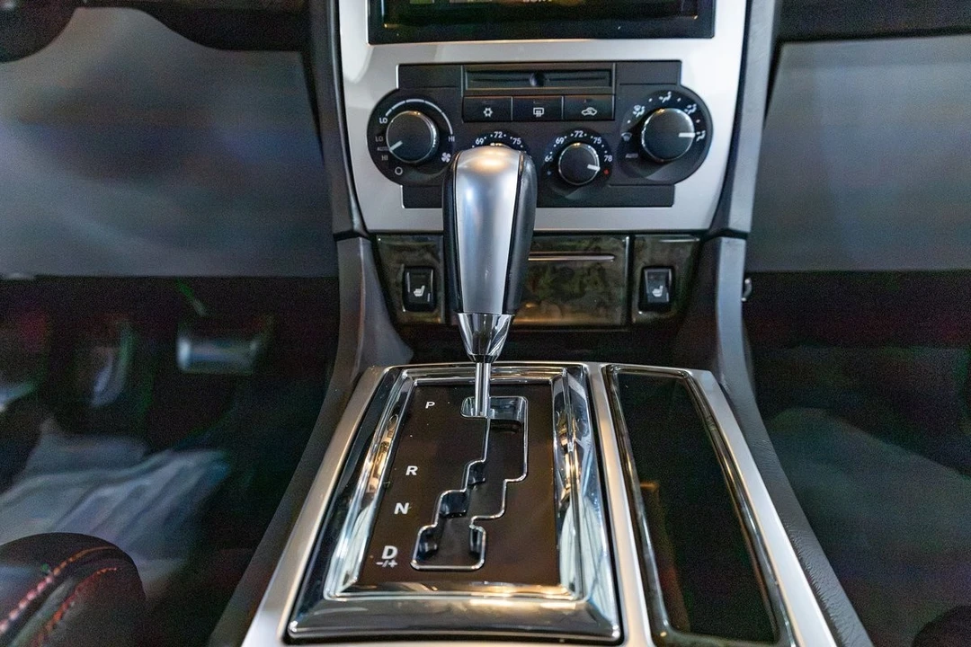 2006 Dodge Magnum SRT8 2nd Gen - Image 14 of 31