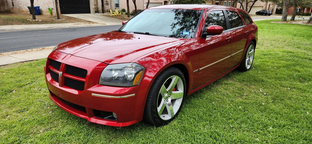2006 Dodge Magnum SRT8 2nd Gen - Image 2 of 31
