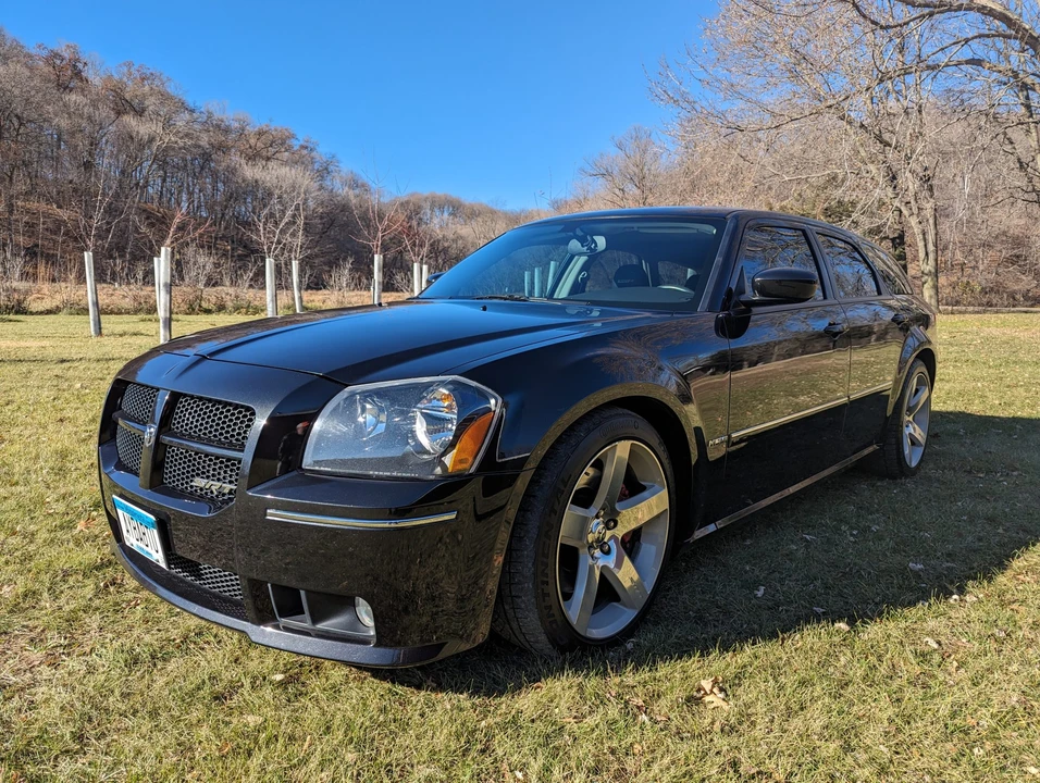 2006 Dodge Magnum SRT8 2nd Gen - Image 2 of 31