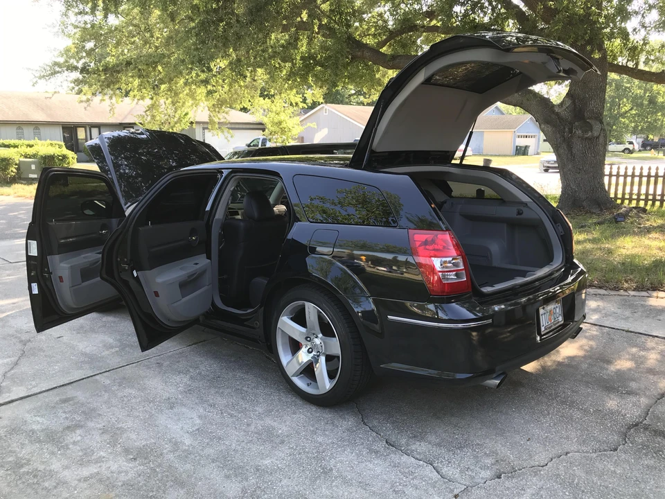 2006 Dodge Magnum SRT8 2nd Gen - Image 17 of 31