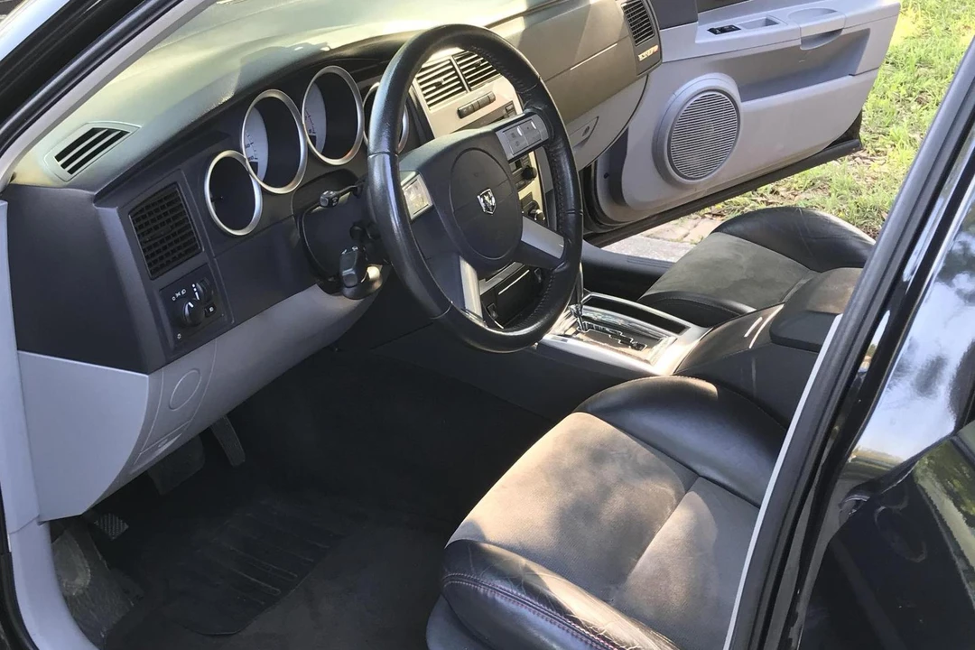 2006 Dodge Magnum SRT8 2nd Gen - Image 31 of 31