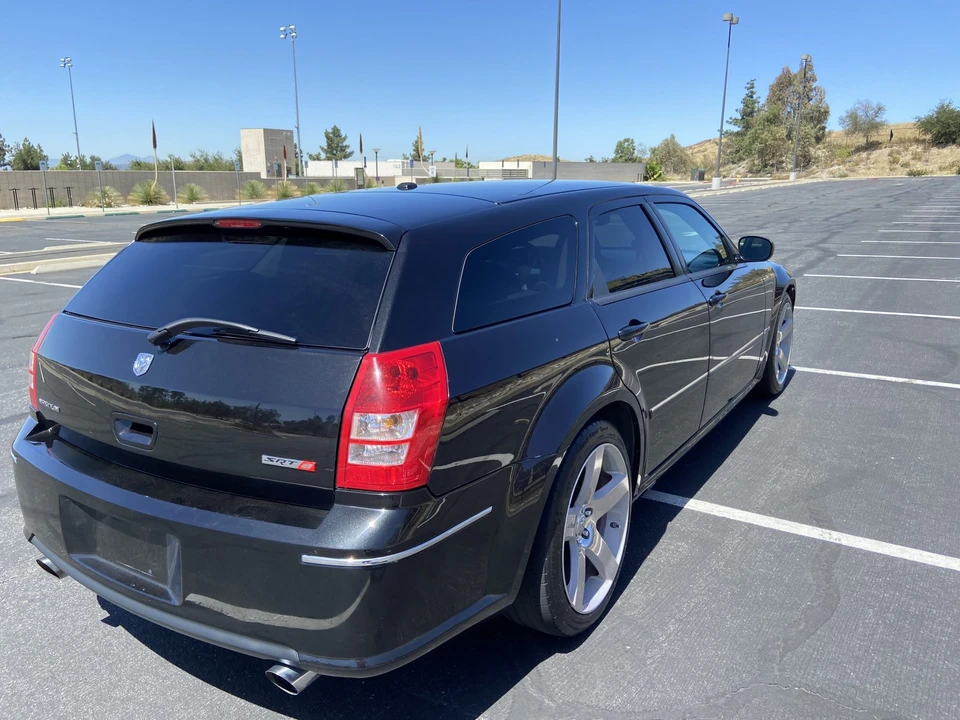 2006 Dodge Magnum SRT8 2nd Gen - Image 8 of 31