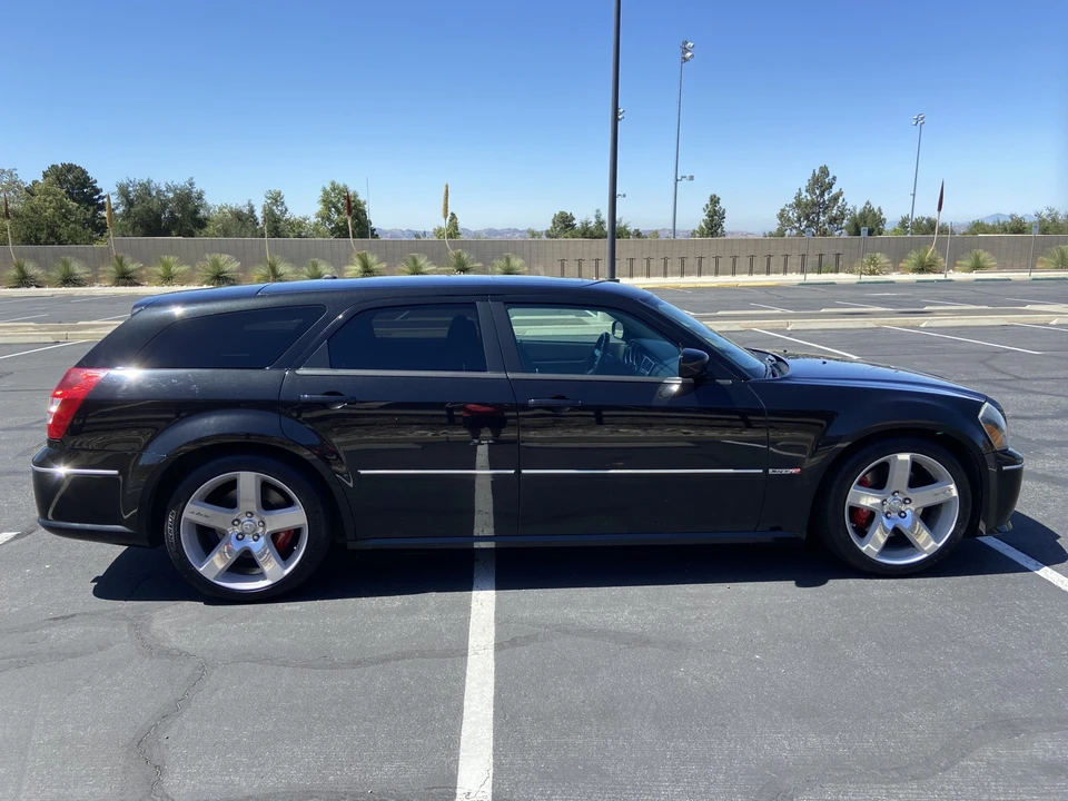 2006 Dodge Magnum SRT8 2nd Gen - Image 9 of 31