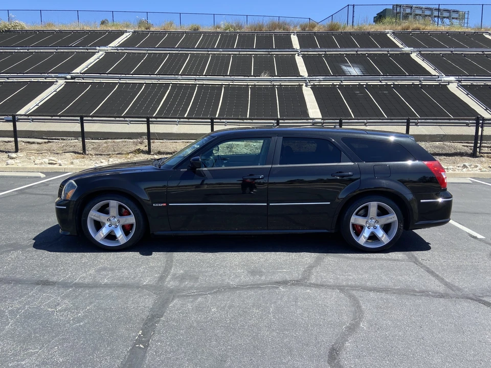 2006 Dodge Magnum SRT8 2nd Gen - Image 3 of 31
