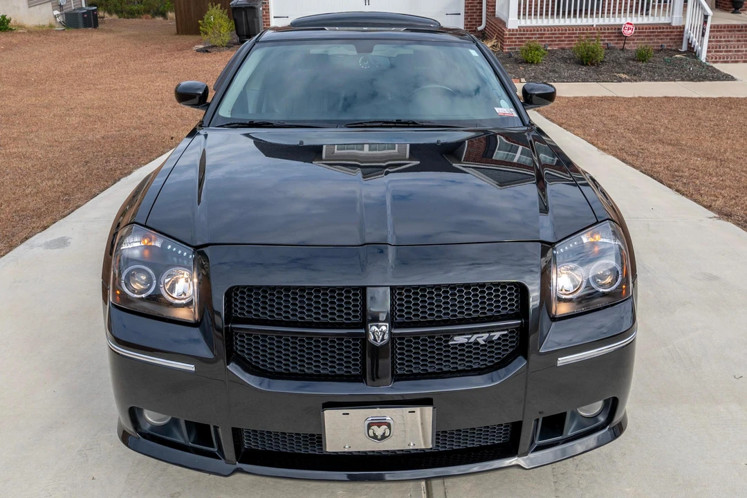 2006 Dodge Magnum SRT8 2nd Gen - Image 2 of 31