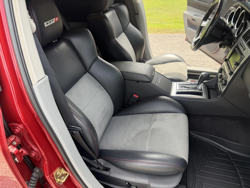 2006 Dodge Magnum SRT8 2nd Gen - Image 12 of 15