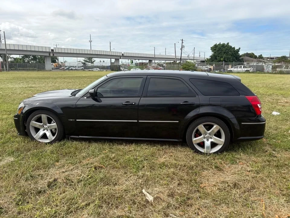 2006 Dodge Magnum SRT8 2nd Gen - Image 5 of 9