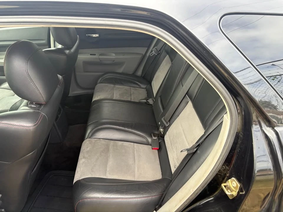 2006 Dodge Magnum SRT8 2nd Gen - Image 7 of 9