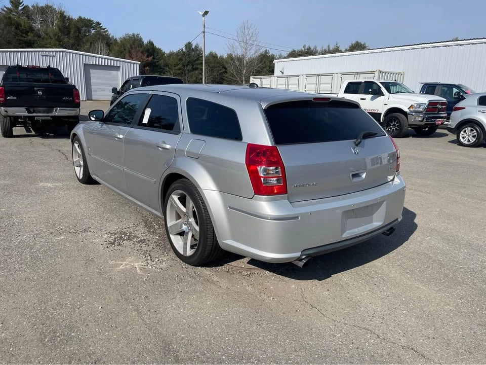 2006 Dodge Magnum SRT8 2nd Gen - Image 2 of 8
