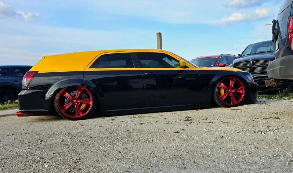 2006 Dodge Magnum SRT8 2nd Gen - Image 18 of 21