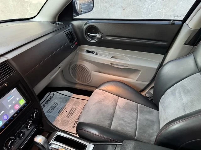 2006 Dodge Magnum SRT8 2nd Gen - Image 16 of 21