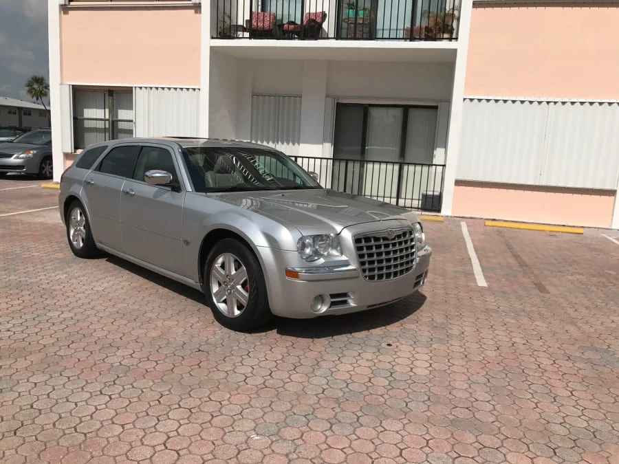 2006 Dodge Magnum 2nd Gen Wagon - Image 4 of 4