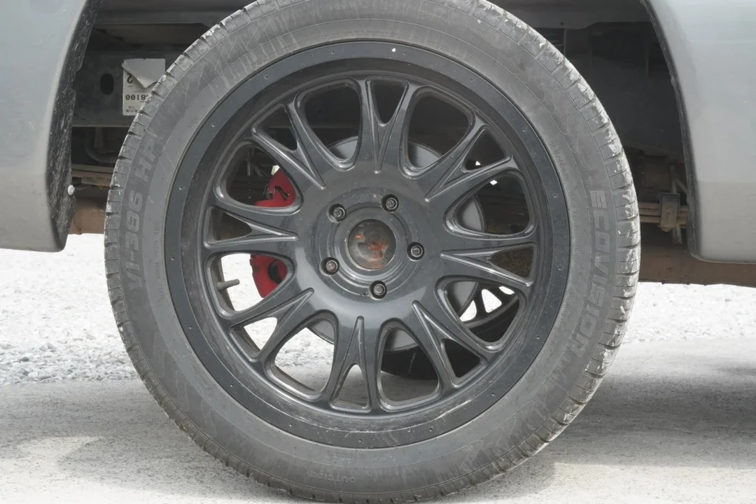 2006 Dodge Viper - Image 19 of 31