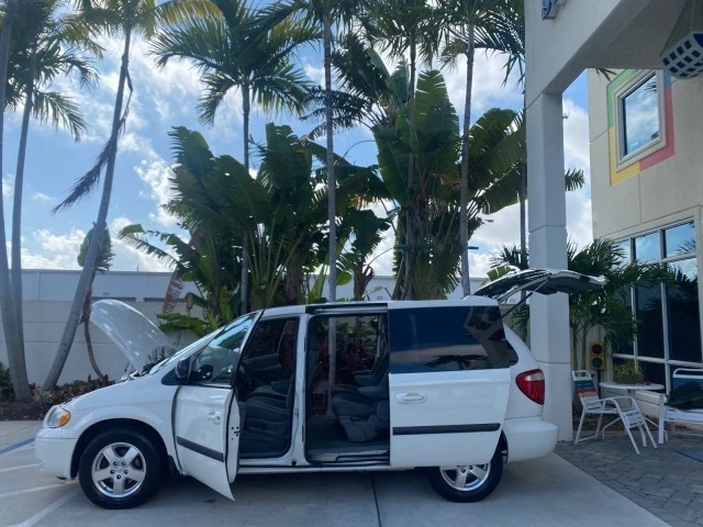 2006 Dodge Caravan - Image 9 of 21