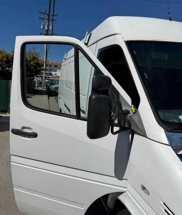2006 Dodge Ram Van - Image 5 of 6