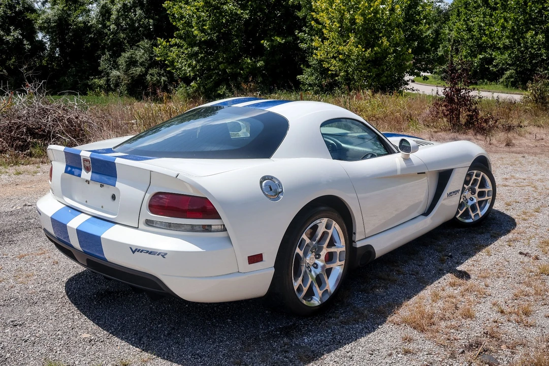 2006 Dodge Viper 3rd Gen - Image 10 of 18