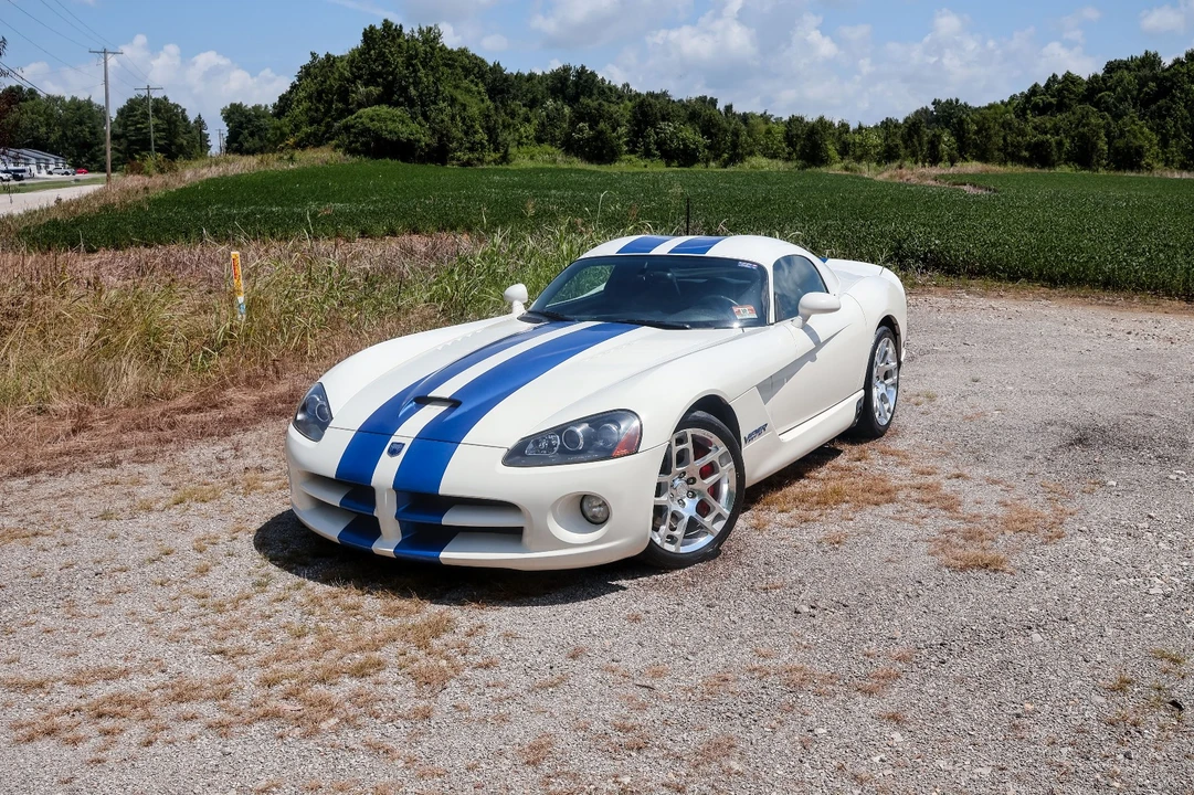 2006 Dodge Viper 3rd Gen - Image 2 of 18