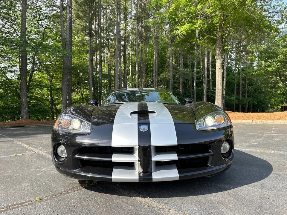 2006 Dodge Viper 3rd Gen - Image 2 of 24