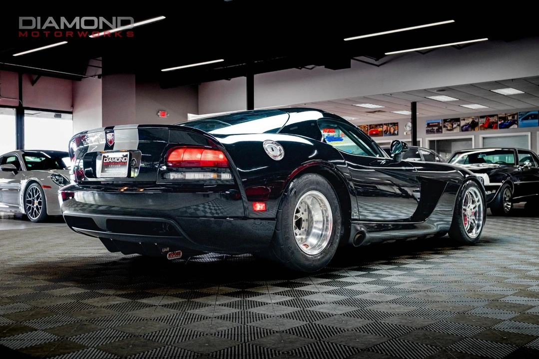 2006 Dodge Viper 3rd Gen - Image 2 of 12