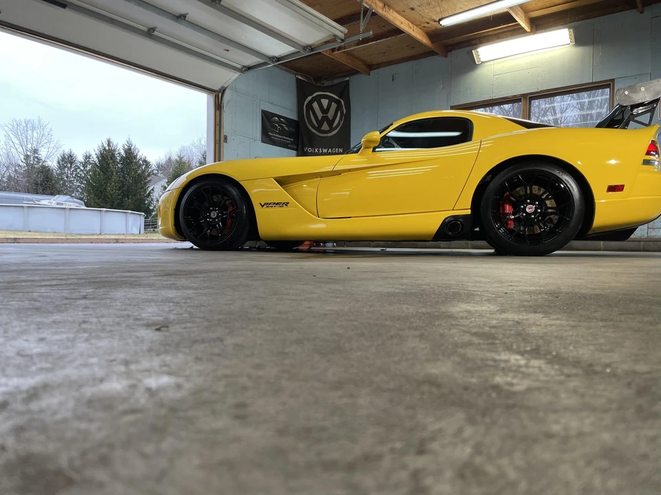 2006 Dodge Viper 3rd Gen - Image 17 of 31