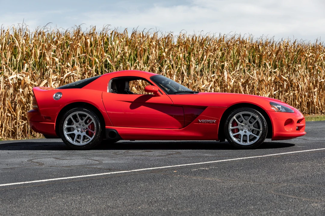 2006 Dodge Viper 3rd Gen - Image 2 of 31