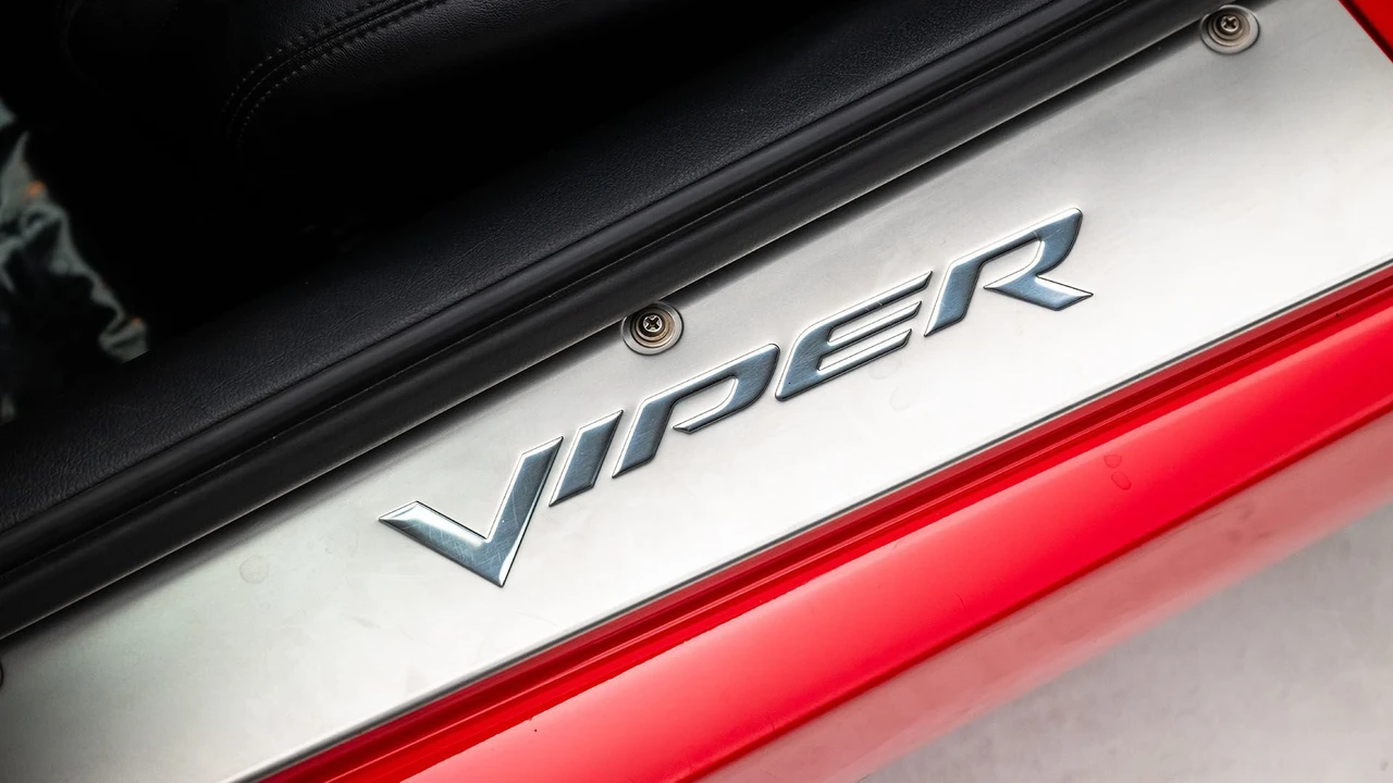 2006 Dodge Viper 3rd Gen - Image 14 of 31