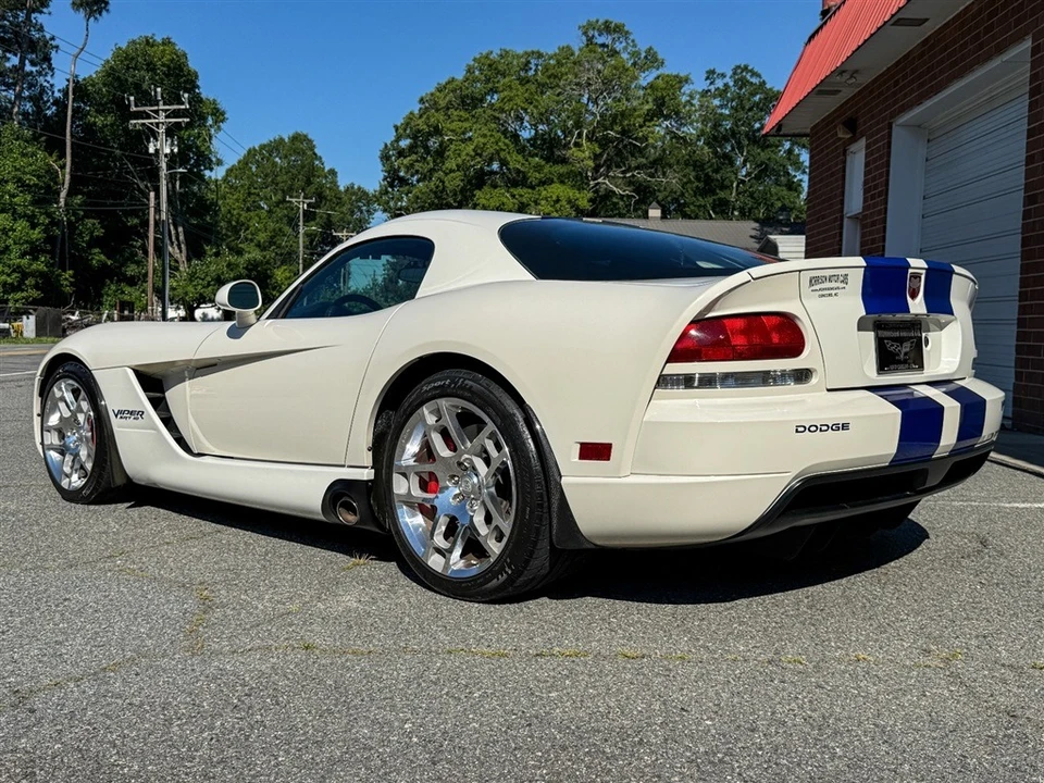 2006 Dodge Viper 3rd Gen - Image 19 of 31
