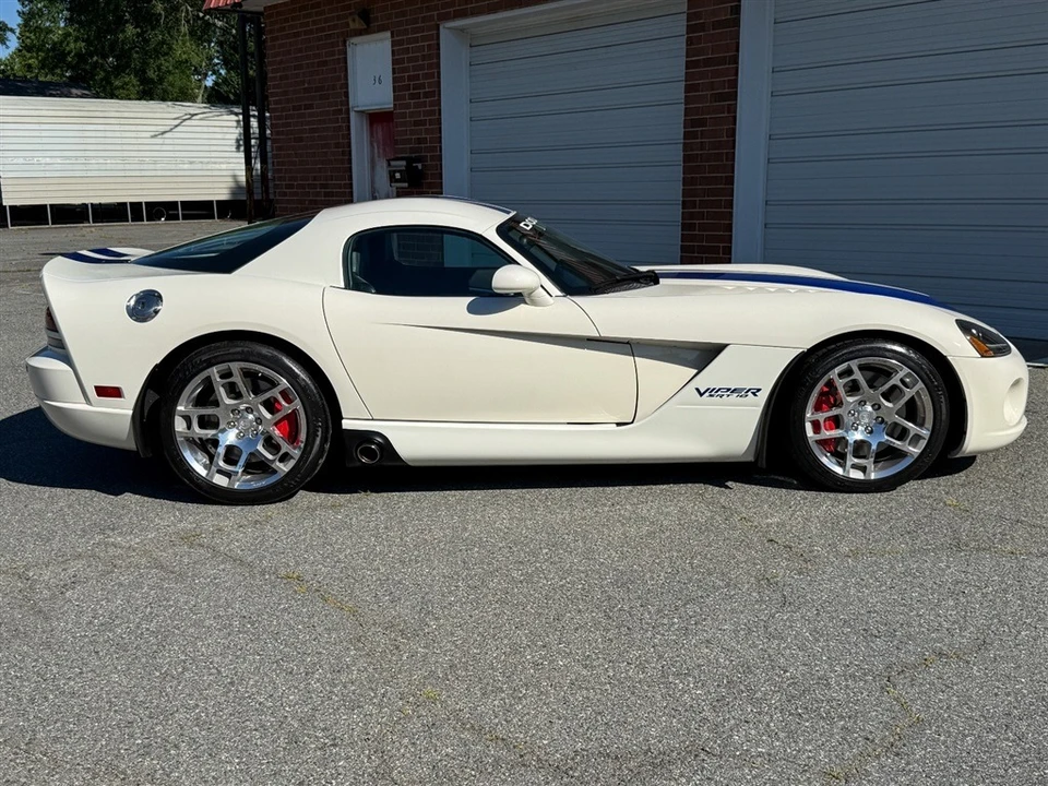 2006 Dodge Viper 3rd Gen - Image 27 of 31