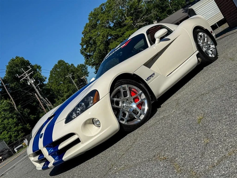 2006 Dodge Viper 3rd Gen - Image 4 of 31